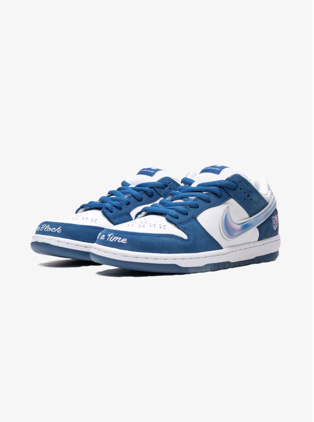 Nike Dunk Low SB Born x Raised